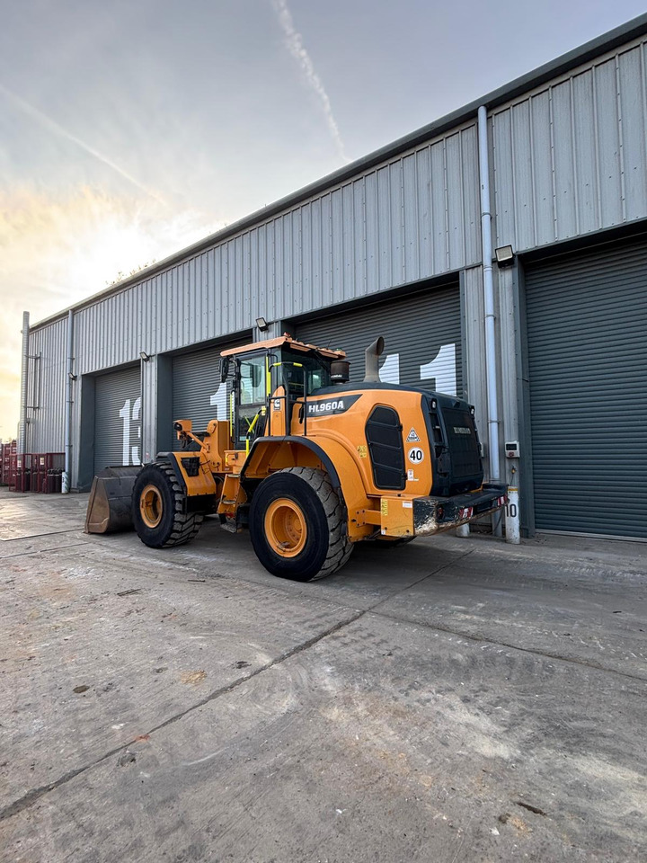 Hyundai HL960A - Колісний навантажувач: фото 3 Hyundai HL960A - Колісний навантажувач: фото 3