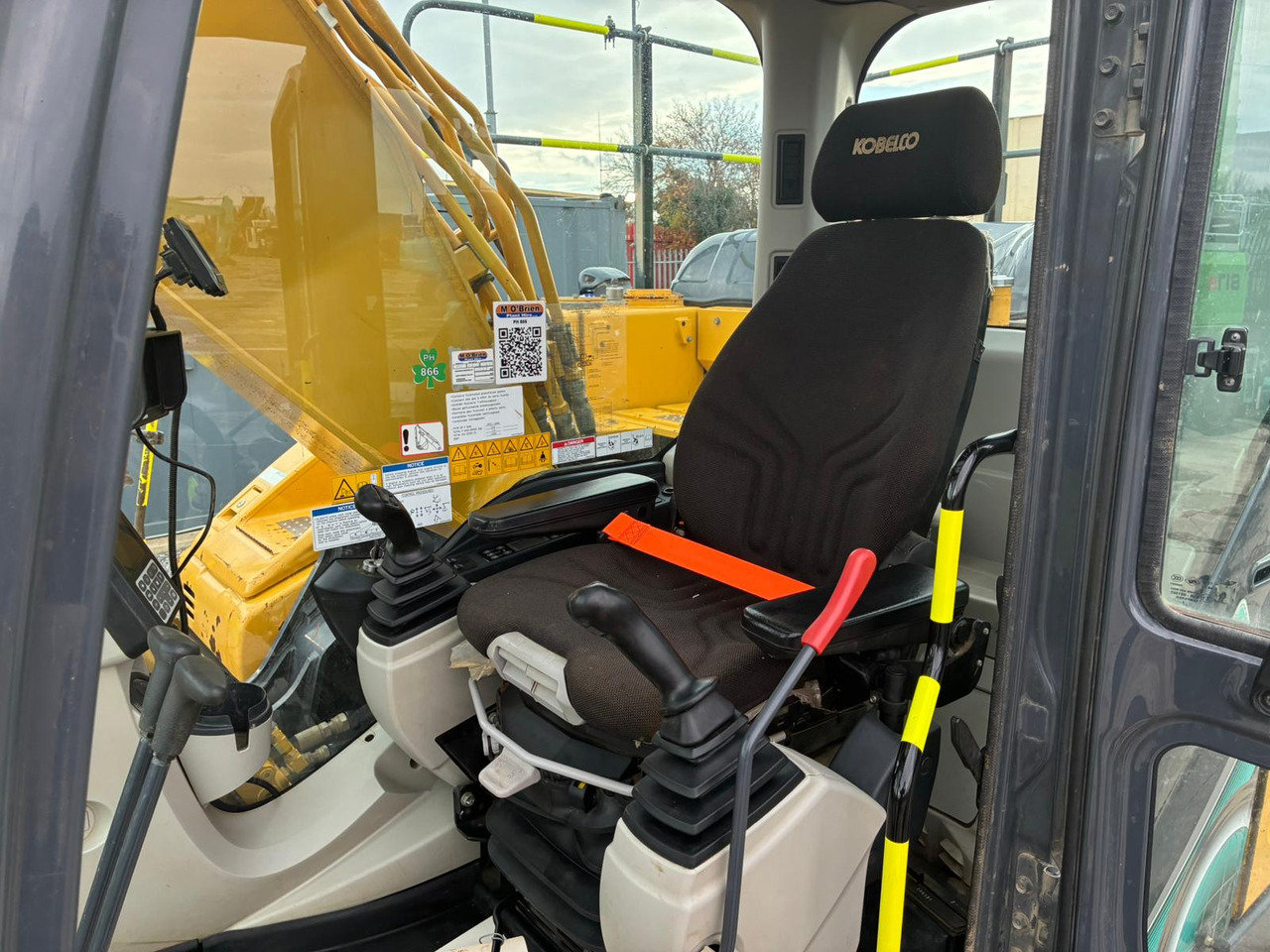 Гусеничний екскаватор Kobelco SK210LC-10E: фото 19