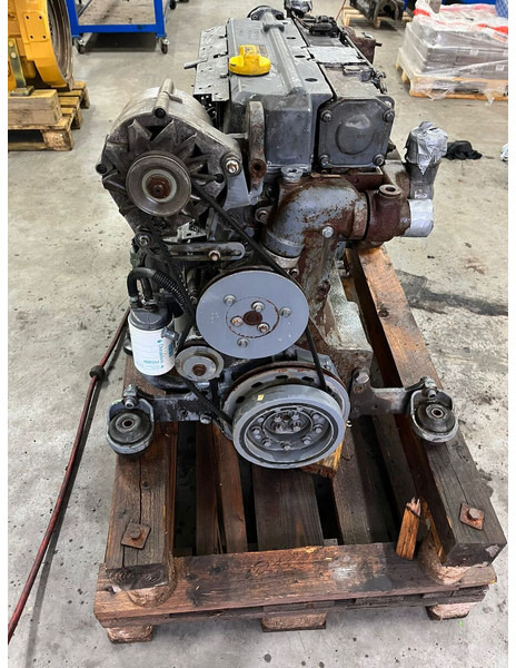 Deutz bf4m1013ec - Двигун: фото 3 Deutz bf4m1013ec - Двигун: фото 3