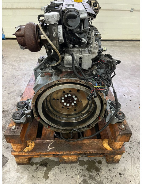 Deutz bf4m1013ec - Двигун: фото 4 Deutz bf4m1013ec - Двигун: фото 4