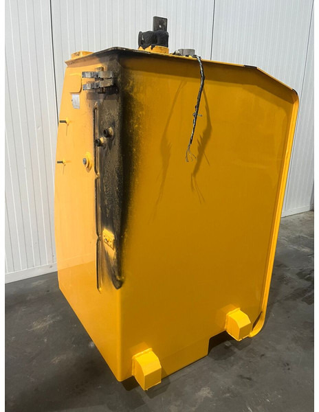 Liebherr - Паливний бак: фото 4 Liebherr - Паливний бак: фото 4