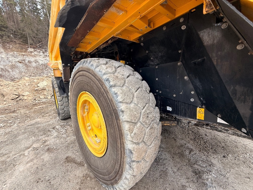 Кар'єрний самоскид Komatsu HD 405 - 8E0: фото 28