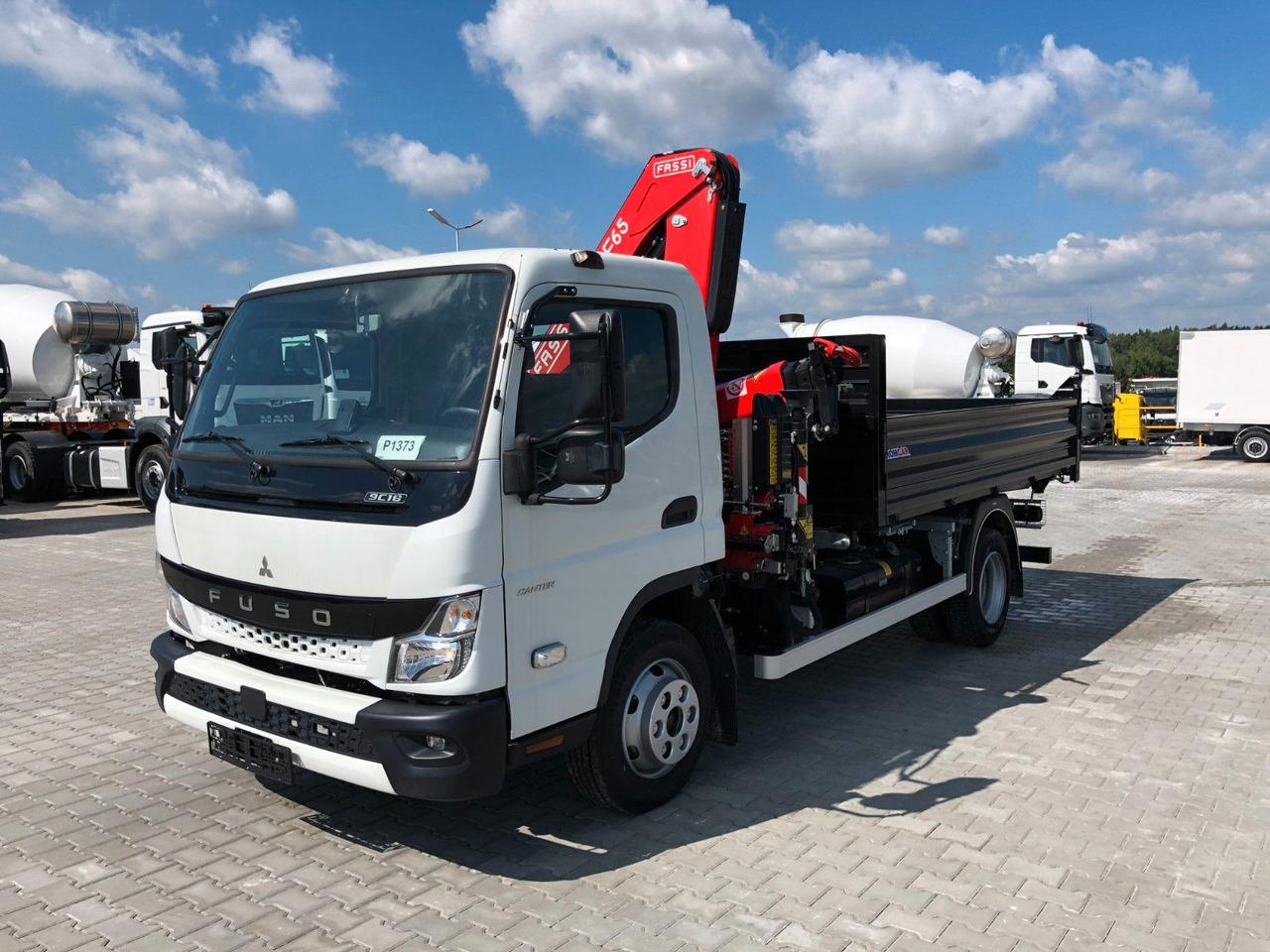 FUSO CANTER 9C18 mit FASSI F65B - Самоскид вантажівка, Вантажівка з маніпулятором: фото 3 FUSO CANTER 9C18 mit FASSI F65B - Самоскид вантажівка, Вантажівка з маніпулятором: фото 3