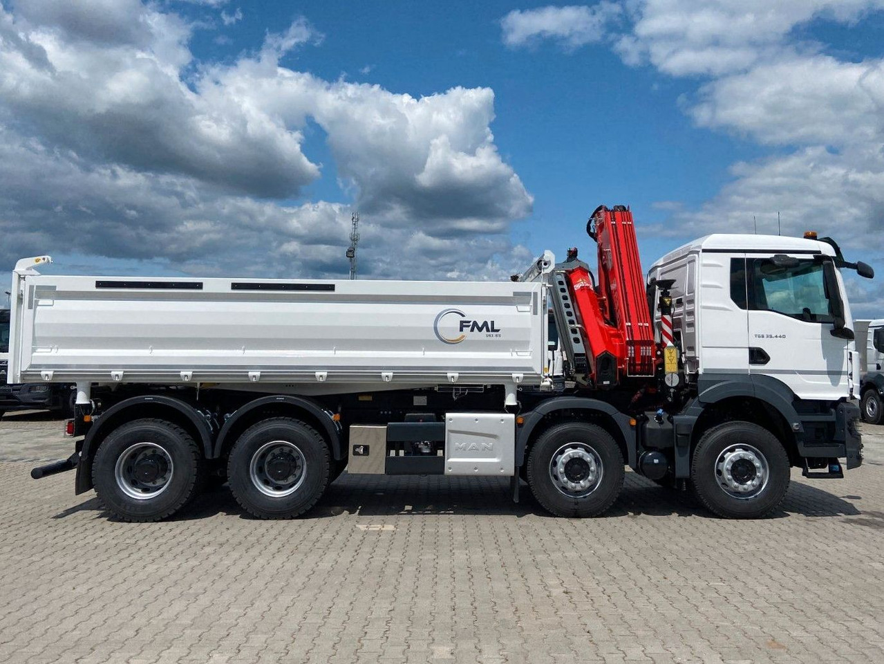 MAN TGS 35.440 DREISEITENKIPPER MIT FASSI F275.026 - Самоскид вантажівка, Вантажівка з маніпулятором: фото 1 MAN TGS 35.440 DREISEITENKIPPER MIT FASSI F275.026 - Самоскид вантажівка, Вантажівка з маніпулятором: фото 1