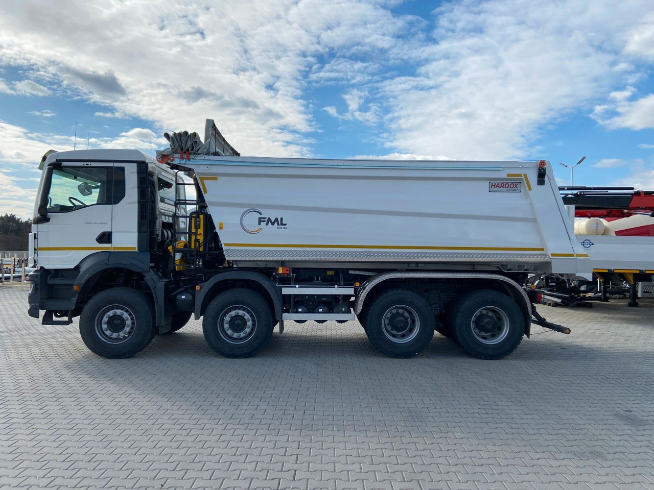 MAN TGS 41.400 8x4 EURO2 AUTOMAT TIPPER CR. SYSTEM - Самоскид вантажівка: фото 3 MAN TGS 41.400 8x4 EURO2 AUTOMAT TIPPER CR. SYSTEM - Самоскид вантажівка: фото 3