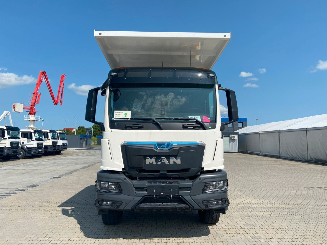 MAN TGS 44.400 8x4 EURO2 FML MINE KIPPER 23M3 MAN TGS 44.400 8x4 EURO2 FML MINE KIPPER 23M3 - Самоскид вантажівка: фото 3 MAN TGS 44.400 8x4 EURO2 FML MINE KIPPER 23M3 MAN TGS 44.400 8x4 EURO2 FML MINE KIPPER 23M3 - Самоскид вантажівка: фото 3