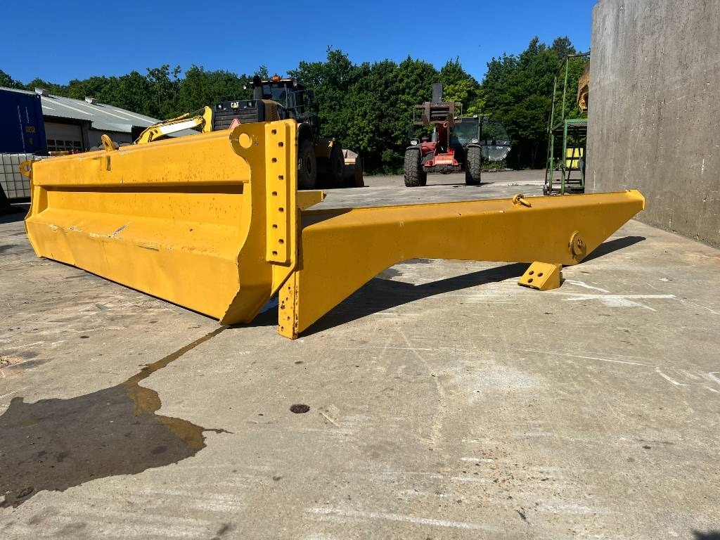 CAT TAILGATE CAT 735 - Кузов самоскида: фото 3 CAT TAILGATE CAT 735 - Кузов самоскида: фото 3