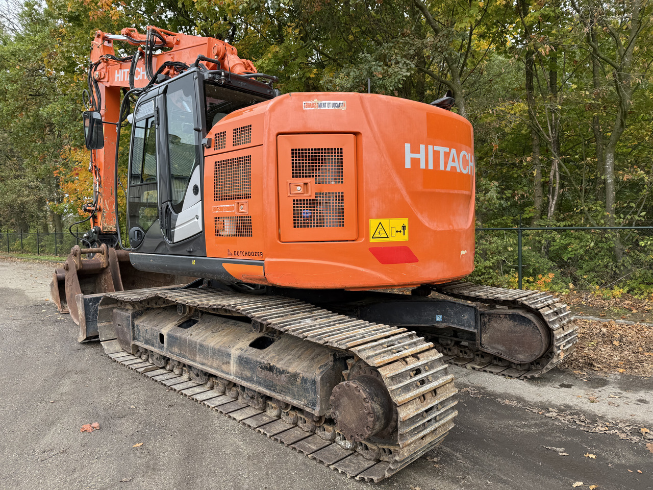 Hitachi ZX225USLC-6 - Гусеничний екскаватор: фото 3 Hitachi ZX225USLC-6 - Гусеничний екскаватор: фото 3