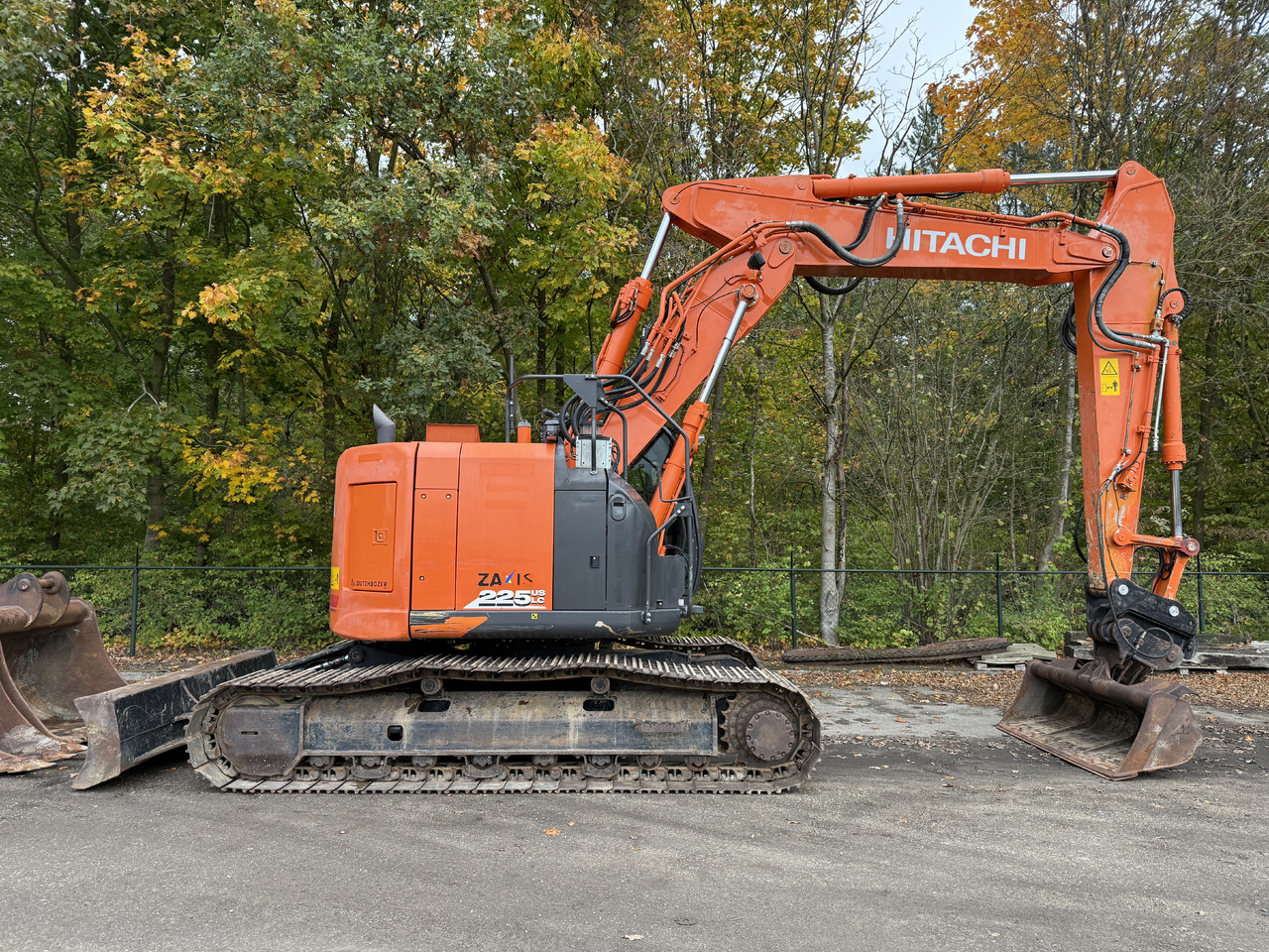 Hitachi ZX225USLC-6 - Гусеничний екскаватор: фото 5 Hitachi ZX225USLC-6 - Гусеничний екскаватор: фото 5