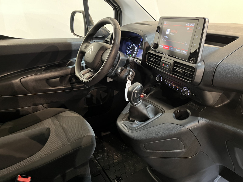 Citroën Berlingo 1.5 BlueHDI Club / Euro 6 / Airco / Cruise Control / CarPlay / Trekhaak / Imperiaal / 72.000 KM !! - Легковий фургон: фото 3 Citroën Berlingo 1.5 BlueHDI Club / Euro 6 / Airco / Cruise Control / CarPlay / Trekhaak / Imperiaal / 72.000 KM !! - Легковий фургон: фото 3
