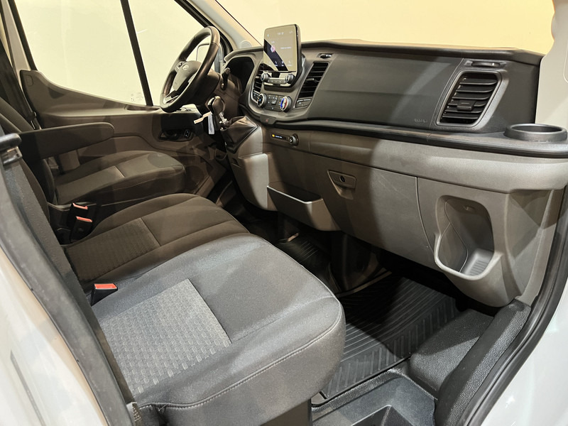 Легка бортова вантажівка, Вантажопасажирський фургон Ford Transit 2.0 TDCI L3H1 130 PK DC Dubbel Cabine Trend Open Laadbak / Euro 6 / Airco / Cruise Control / Trekhaak / CarPlay / 23.600 KM !! / BPM VRIJ !!: фото 16