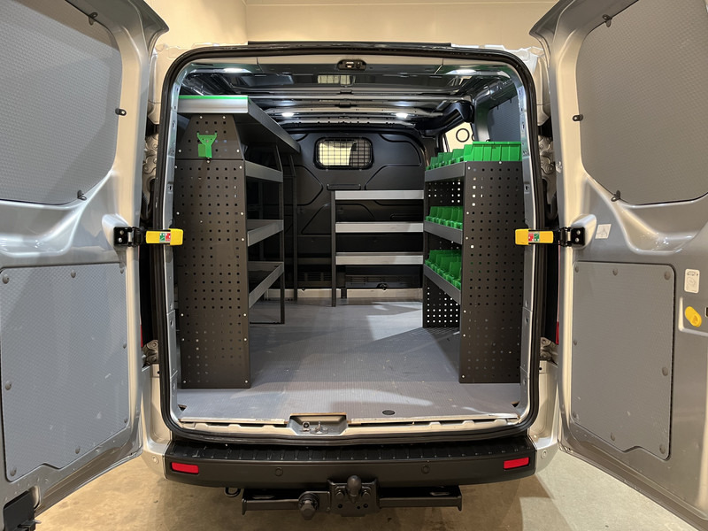 Ford Transit Custom 280 2.0 TDCI L1H1 Trend 130 PK Servicebus / Inrichting / Euro 6 / Airco / PDC / Cruise Control / Navigatie / CarPlay / Trekhaak / 3-Zits / 96.300 KM !! / BPM VRIJ !! - Легковий фургон: фото 4 Ford Transit Custom 280 2.0 TDCI L1H1 Trend 130 PK Servicebus / Inrichting / Euro 6 / Airco / PDC / Cruise Control / Navigatie / CarPlay / Trekhaak / 3-Zits / 96.300 KM !! / BPM VRIJ !! - Легковий фургон: фото 4