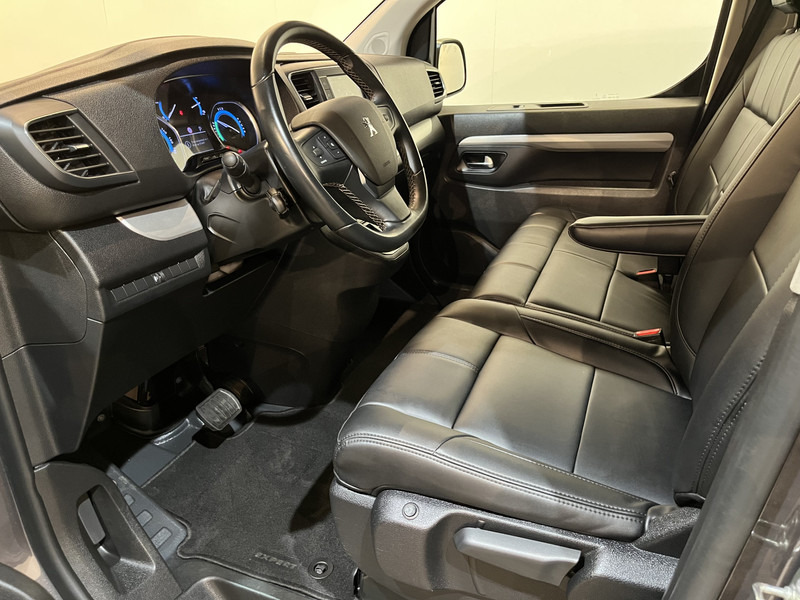 Peugeot e-Expert EV L3 DC Dubbel Cabine 75 kWh / 2X Schuifdeur / Trekhaak / Camera / Leder / CarPlay / Navigatie / Clima / Cruise / 49.300 KM !! - Легковий фургон, Вантажопасажирський фургон: фото 5 Peugeot e-Expert EV L3 DC Dubbel Cabine 75 kWh / 2X Schuifdeur / Trekhaak / Camera / Leder / CarPlay / Navigatie / Clima / Cruise / 49.300 KM !! - Легковий фургон, Вантажопасажирський фургон: фото 5