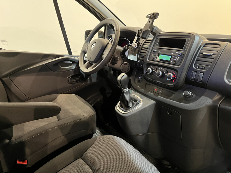 Renault Trafic 2.0 dCi L1H1 170 PK Automaat Servicebus / Sortimo Inrichting / Euro 6 / Airco / Cruise Control / Camera / Trekhaak / 3-Zits / - Легковий фургон: фото 3 Renault Trafic 2.0 dCi L1H1 170 PK Automaat Servicebus / Sortimo Inrichting / Euro 6 / Airco / Cruise Control / Camera / Trekhaak / 3-Zits / - Легковий фургон: фото 3