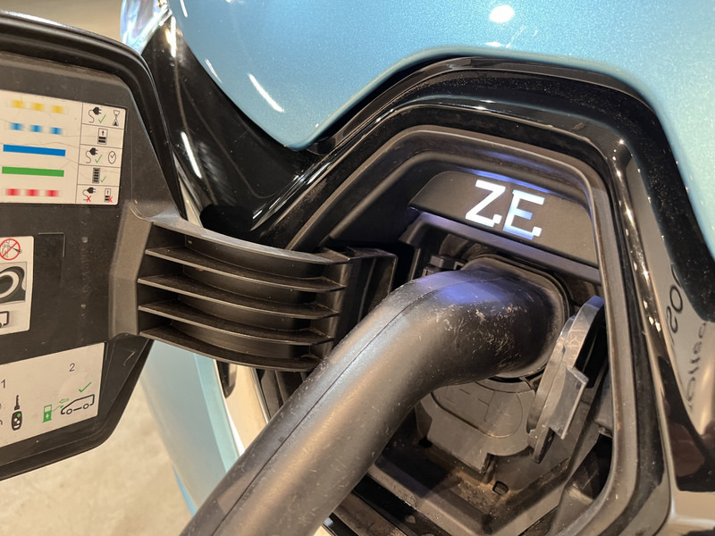 Хетчбек Renault ZOE R110 Life 52 kWh (Incl. Accu) / CarPlay / Airco / Cruise Control / 62.600 KM !! Prijs ex BTW € 11.500,-: фото 17