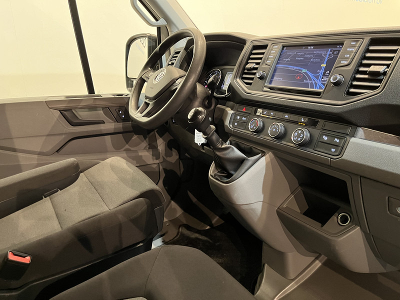 Volkswagen Crafter 35 2.0 TDI L3H3 180 PK Servicebus / Sortimo Inrichting / Euro 6 / Schuifdeur L + R / 220V. / Airco / Cruise Control / Camera / Trekhaak 3000 KG. / CarPlay / Navigatie - Суцільнометалевий фургон: фото 2 Volkswagen Crafter 35 2.0 TDI L3H3 180 PK Servicebus / Sortimo Inrichting / Euro 6 / Schuifdeur L + R / 220V. / Airco / Cruise Control / Camera / Trekhaak 3000 KG. / CarPlay / Navigatie - Суцільнометалевий фургон: фото 2