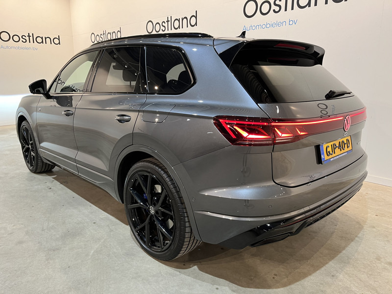 Volkswagen Touareg R 3.0 TSi 462 PK eHybrid 4MOTION Full Options / Luchtvering / IQ Matrix / 360 Camera / Panoramadak / Head-Up / Leder / Stoelventilatie / Stoelverwarming - Позашляховик: фото 4 Volkswagen Touareg R 3.0 TSi 462 PK eHybrid 4MOTION Full Options / Luchtvering / IQ Matrix / 360 Camera / Panoramadak / Head-Up / Leder / Stoelventilatie / Stoelverwarming - Позашляховик: фото 4