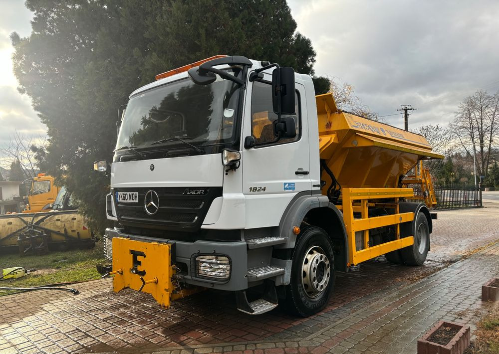 Mercedes-Benz Axor 4x2 piaskarka solarka econ schmidt 1824 e5 - Снігоприбиральна машина: фото 1 Mercedes-Benz Axor 4x2 piaskarka solarka econ schmidt 1824 e5 - Снігоприбиральна машина: фото 1