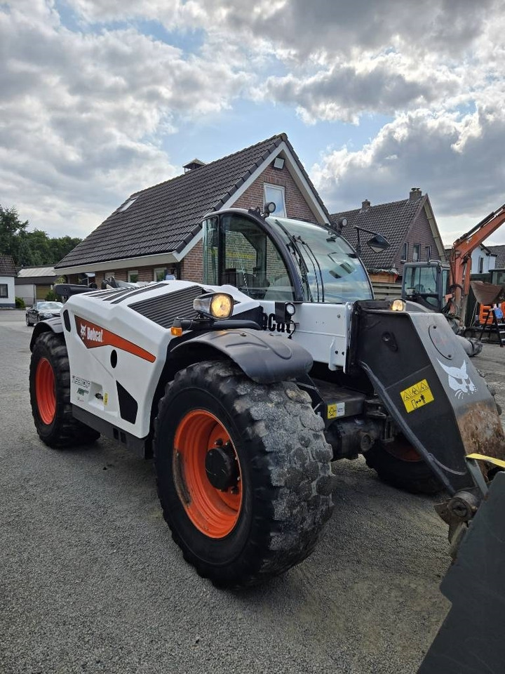 Bobcat TL 38.70 HF AGRI - Навантажувач телескопічний: фото 5 Bobcat TL 38.70 HF AGRI - Навантажувач телескопічний: фото 5