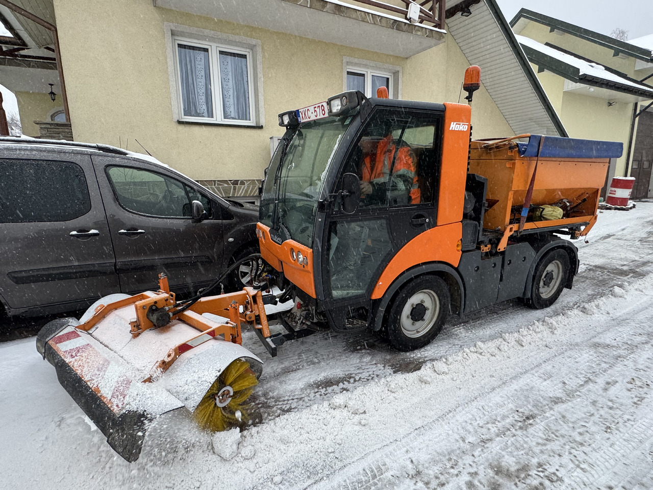 MULTICAR Hako Tremo 4x4 wywrotka Polewaczka zamiatarka pług posypywarka snow schnee - Самоскид вантажівка: фото 1 MULTICAR Hako Tremo 4x4 wywrotka Polewaczka zamiatarka pług posypywarka snow schnee - Самоскид вантажівка: фото 1