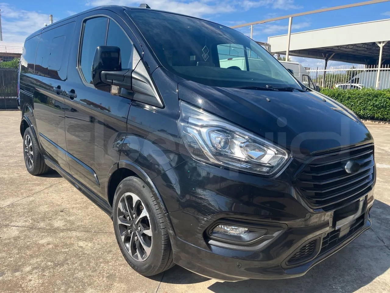 Ford Tourneo Custom - Мікроавтобус, Пасажирський фургон: фото 1 Ford Tourneo Custom - Мікроавтобус, Пасажирський фургон: фото 1