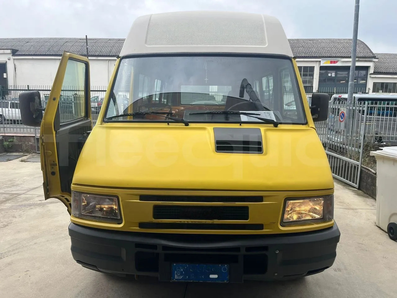 Iveco A45E10 - Шкільний автобус: фото 1 Iveco A45E10 - Шкільний автобус: фото 1