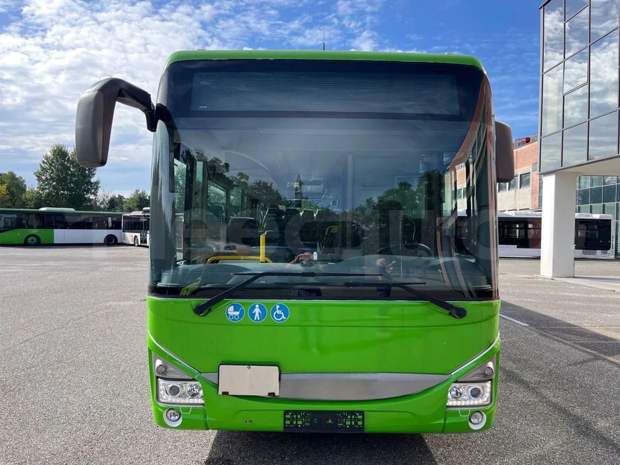 Iveco Crossway Low Entry - Міський автобус: фото 2 Iveco Crossway Low Entry - Міський автобус: фото 2