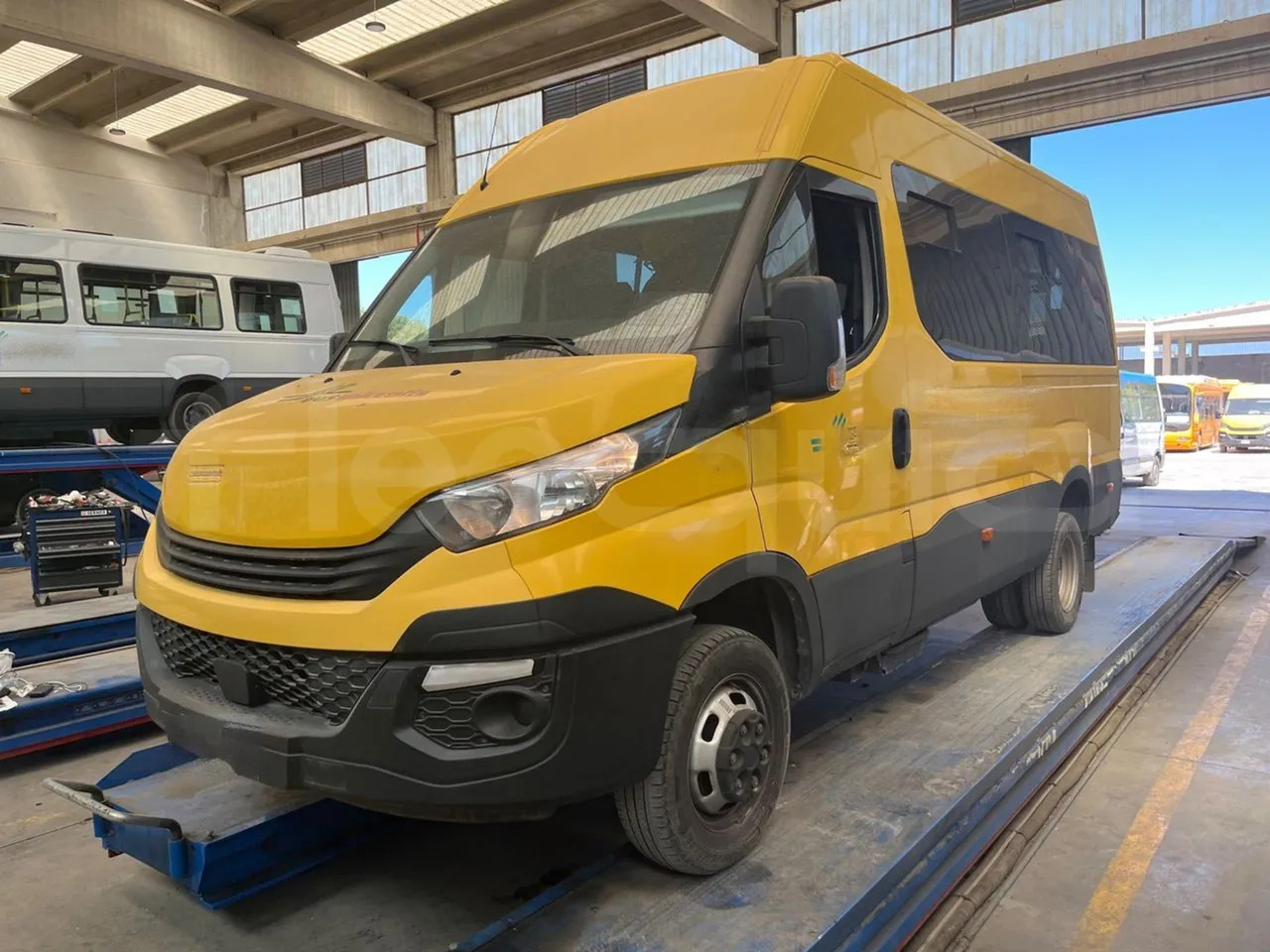 Iveco Daily - Шкільний автобус: фото 4 Iveco Daily - Шкільний автобус: фото 4