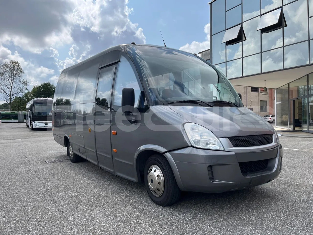 Iveco Daily - Туристичний автобус: фото 1 Iveco Daily - Туристичний автобус: фото 1