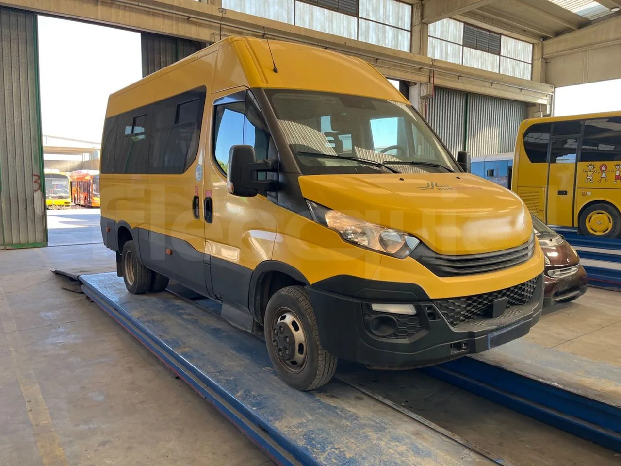 Iveco Daily - Шкільний автобус: фото 1 Iveco Daily - Шкільний автобус: фото 1
