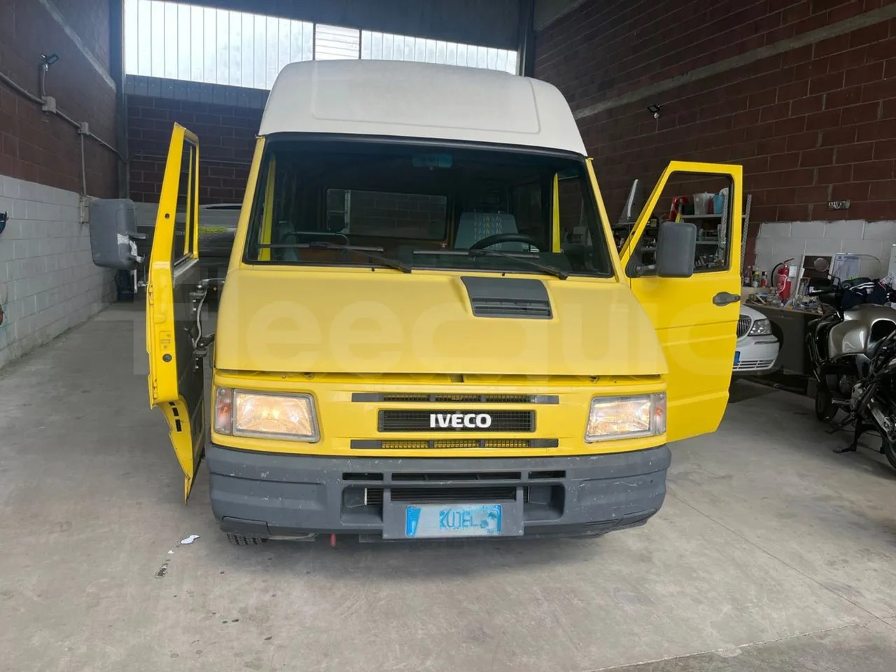 Iveco Daily - Шкільний автобус: фото 2 Iveco Daily - Шкільний автобус: фото 2