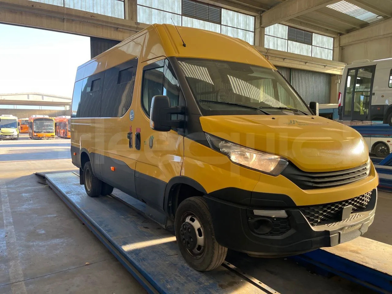 Iveco Daily - Шкільний автобус: фото 1 Iveco Daily - Шкільний автобус: фото 1