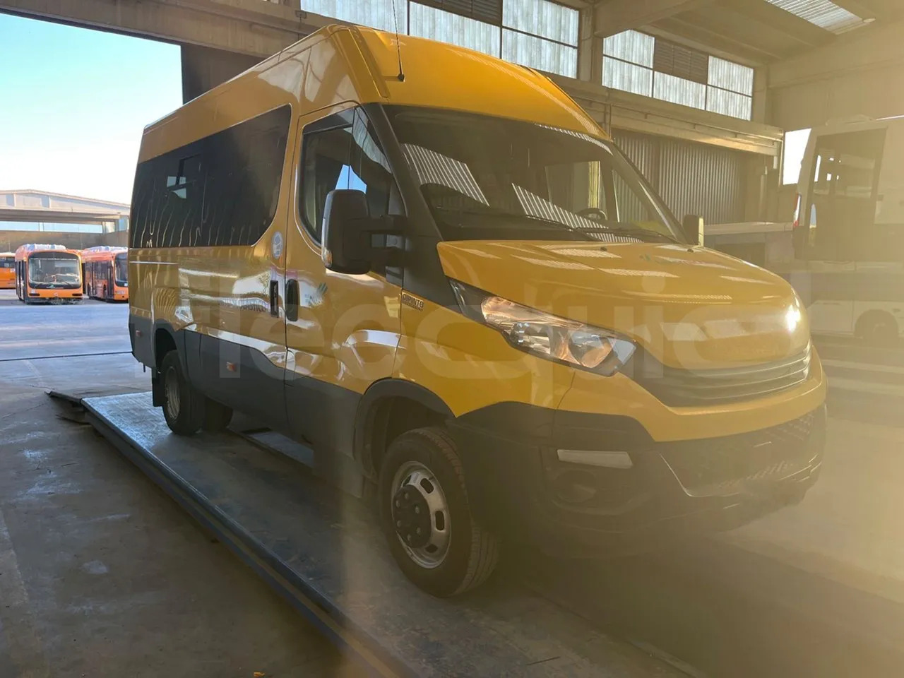 Iveco Daily - Шкільний автобус: фото 1 Iveco Daily - Шкільний автобус: фото 1