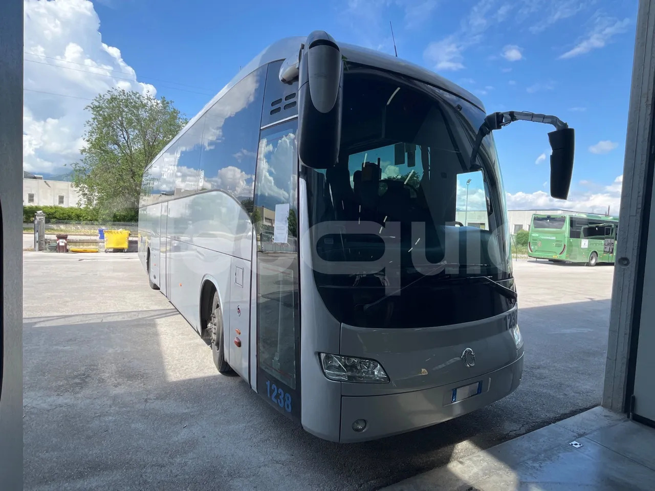 Iveco Irisbus Italia - Туристичний автобус: фото 1 Iveco Irisbus Italia - Туристичний автобус: фото 1