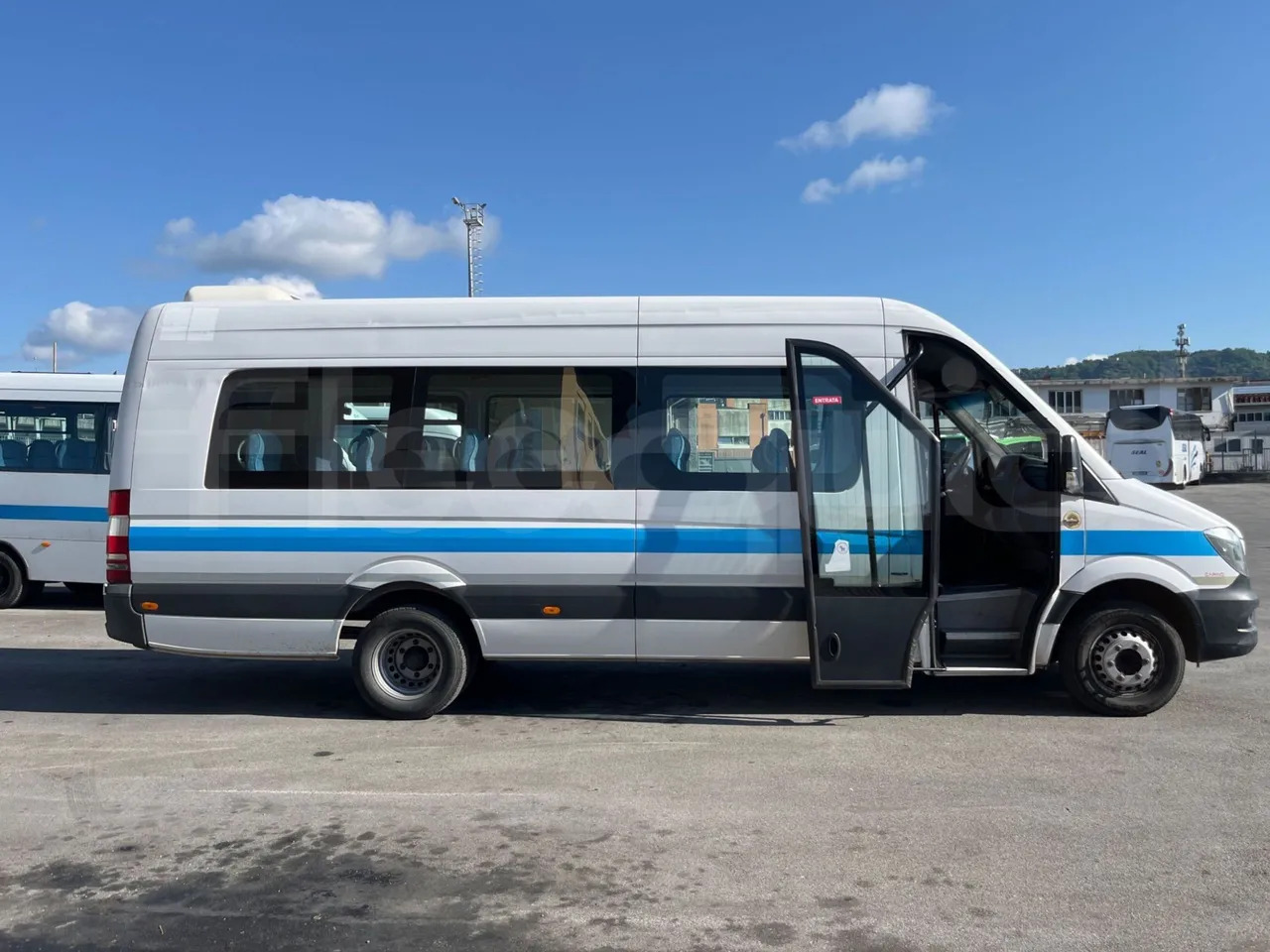 Мікроавтобус, Пасажирський фургон Mercedes-Benz Sprinter: фото 12