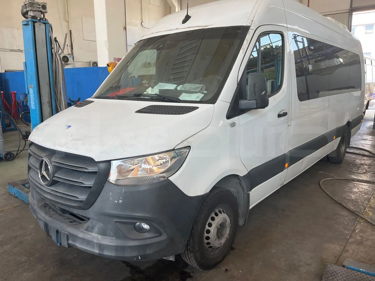 Mercedes-Benz Sprinter - Мікроавтобус, Пасажирський фургон: фото 4 Mercedes-Benz Sprinter - Мікроавтобус, Пасажирський фургон: фото 4