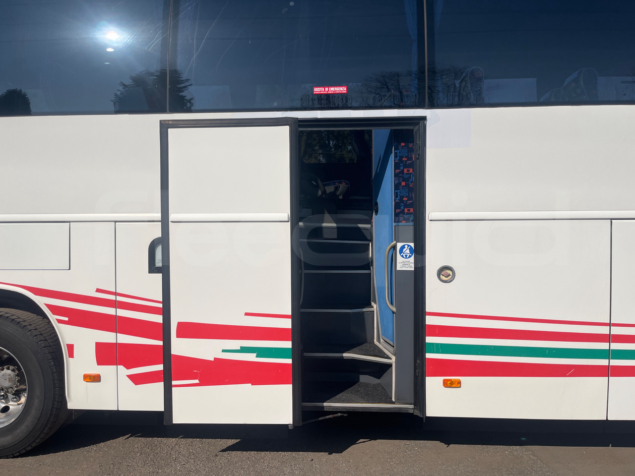 Туристичний автобус Volvo 9700: фото 17