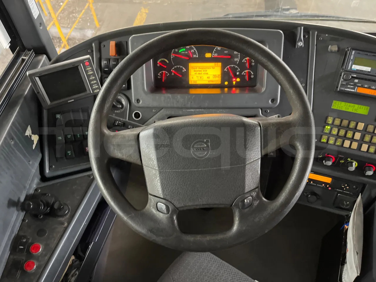 Туристичний автобус Volvo B12: фото 20