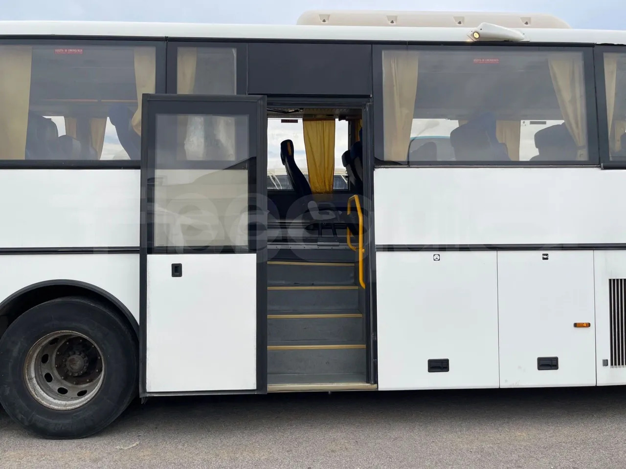 Туристичний автобус Volvo B12: фото 16