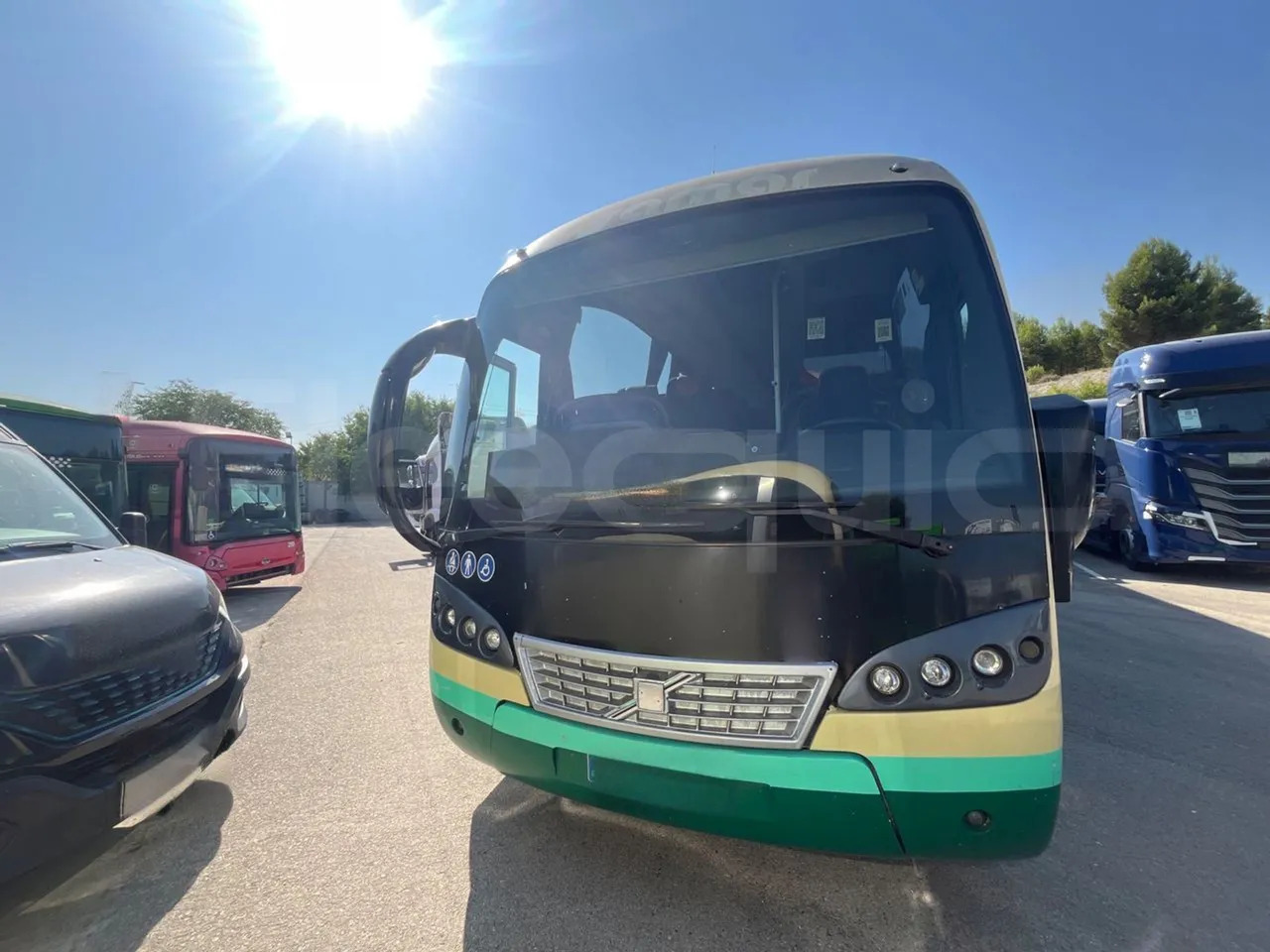 Volvo B12B - Туристичний автобус: фото 1 Volvo B12B - Туристичний автобус: фото 1