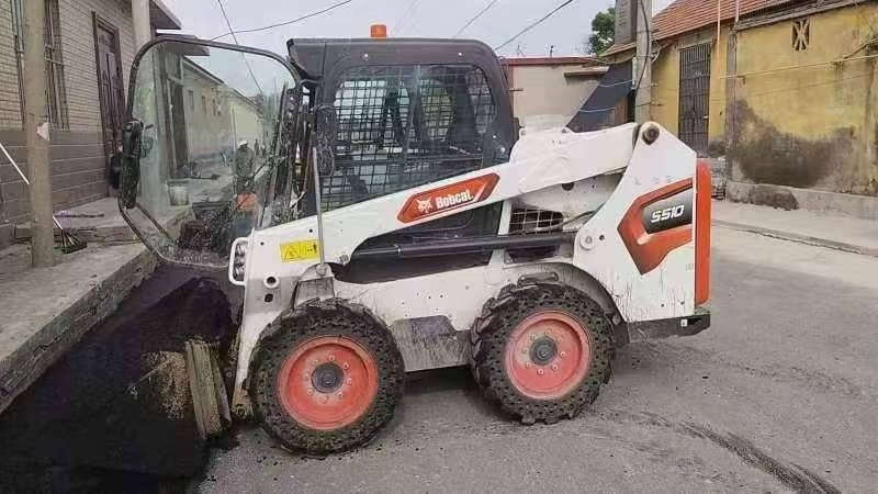 BOBCAT S 510 - Міні-навантажувач: фото 1 BOBCAT S 510 - Міні-навантажувач: фото 1