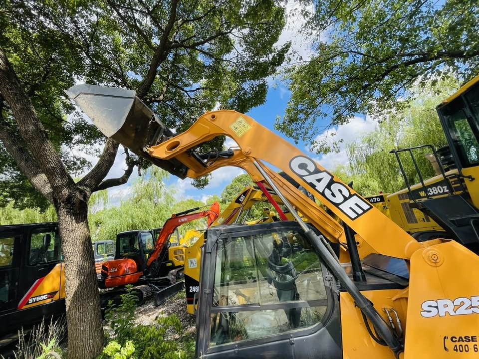 CASE SR250 - Міні-навантажувач: фото 1 CASE SR250 - Міні-навантажувач: фото 1