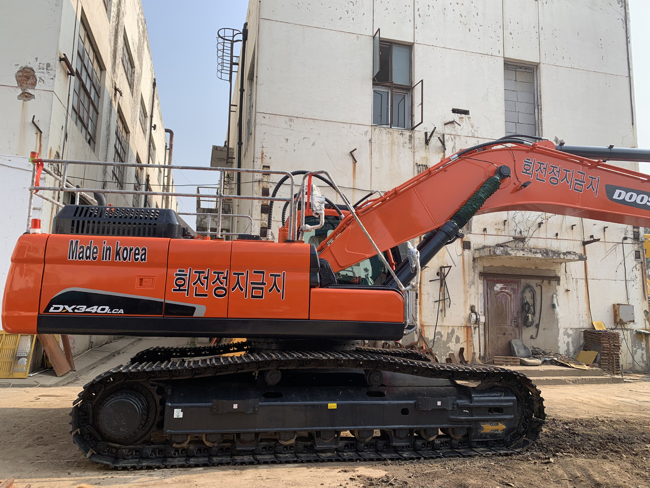 DOOSAN DX340LCA - Гусеничний екскаватор: фото 4 DOOSAN DX340LCA - Гусеничний екскаватор: фото 4