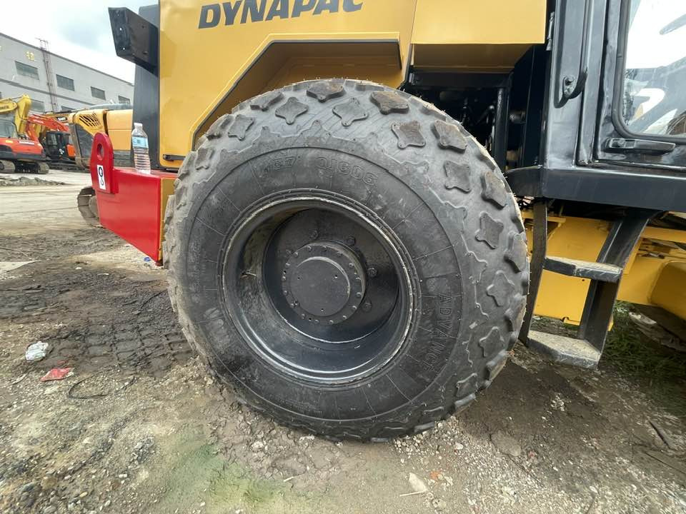 Dynapac Dynapac CA251D HASH - Дорожній каток: фото 4 Dynapac Dynapac CA251D HASH - Дорожній каток: фото 4