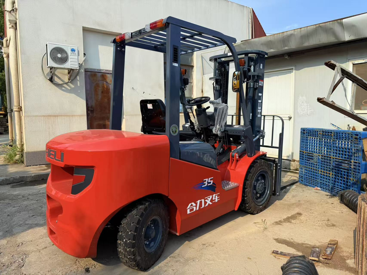 Heli CPC35 - Дизельний навантажувач: фото 5 Heli CPC35 - Дизельний навантажувач: фото 5