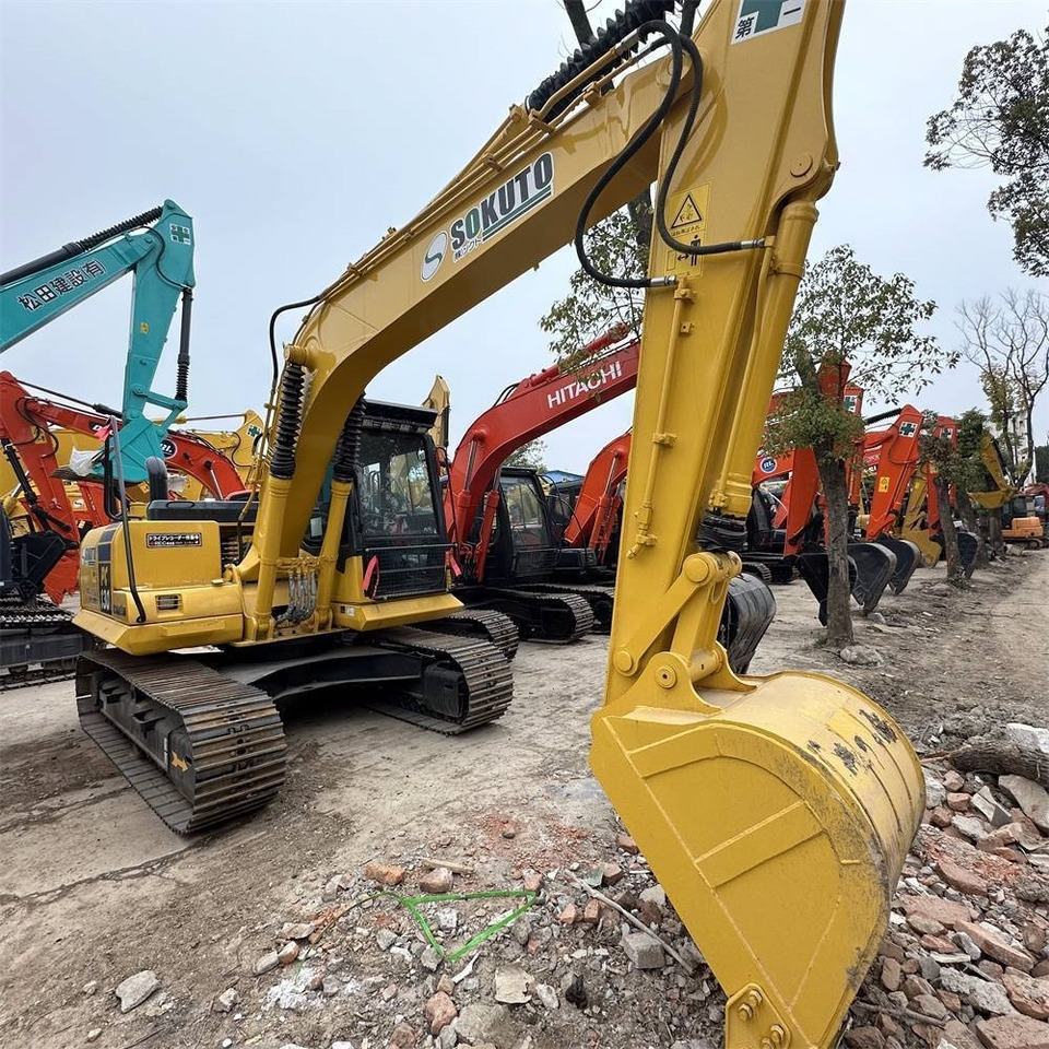 Komatsu PC 130-7 - Гусеничний екскаватор: фото 3 Komatsu PC 130-7 - Гусеничний екскаватор: фото 3
