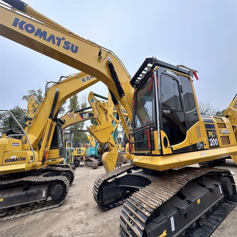 Komatsu PC 200 - Гусеничний екскаватор: фото 3 Komatsu PC 200 - Гусеничний екскаватор: фото 3