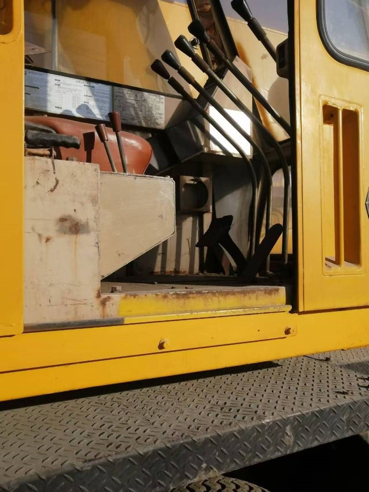 TADANO TL 300 E - Кран: фото 2 TADANO TL 300 E - Кран: фото 2