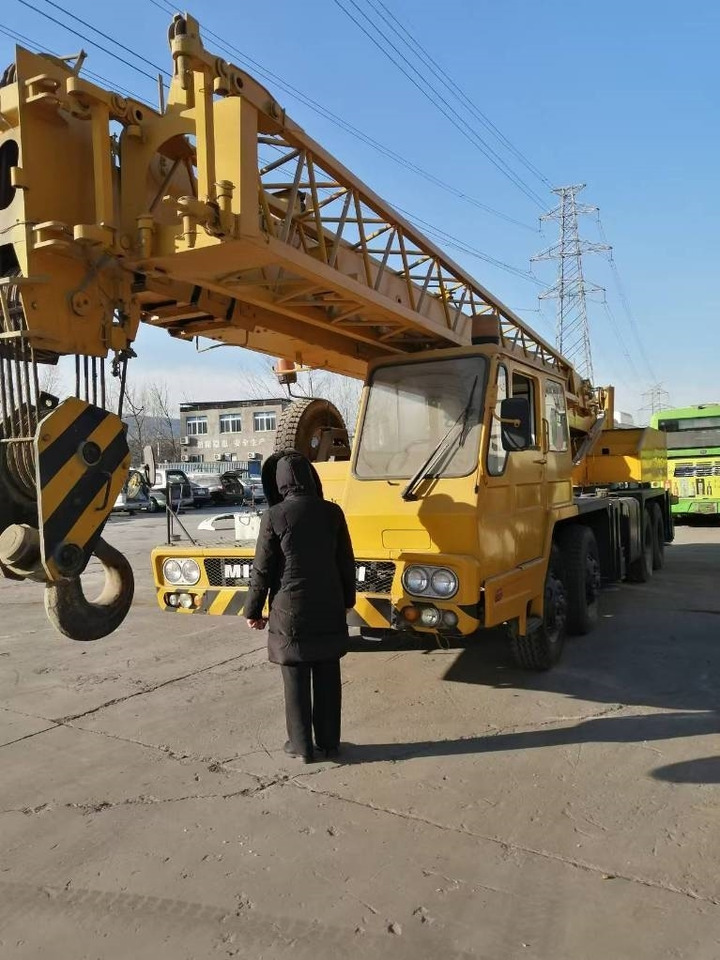 Tadano TL 300 E - Автокран: фото 1 Tadano TL 300 E - Автокран: фото 1