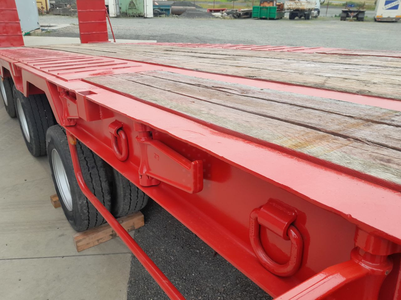 Louault 3 essieux centraux 31t500 basculent plant carrier / low loader Trailer - Низькорамна платформа причіп: фото 5 Louault 3 essieux centraux 31t500 basculent plant carrier / low loader Trailer - Низькорамна платформа причіп: фото 5